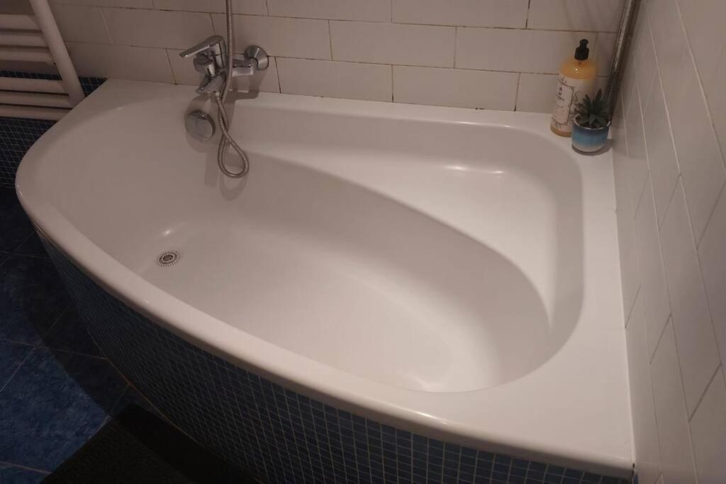 Family Friendly 1 Bed Appartment Brussel Bagian luar foto